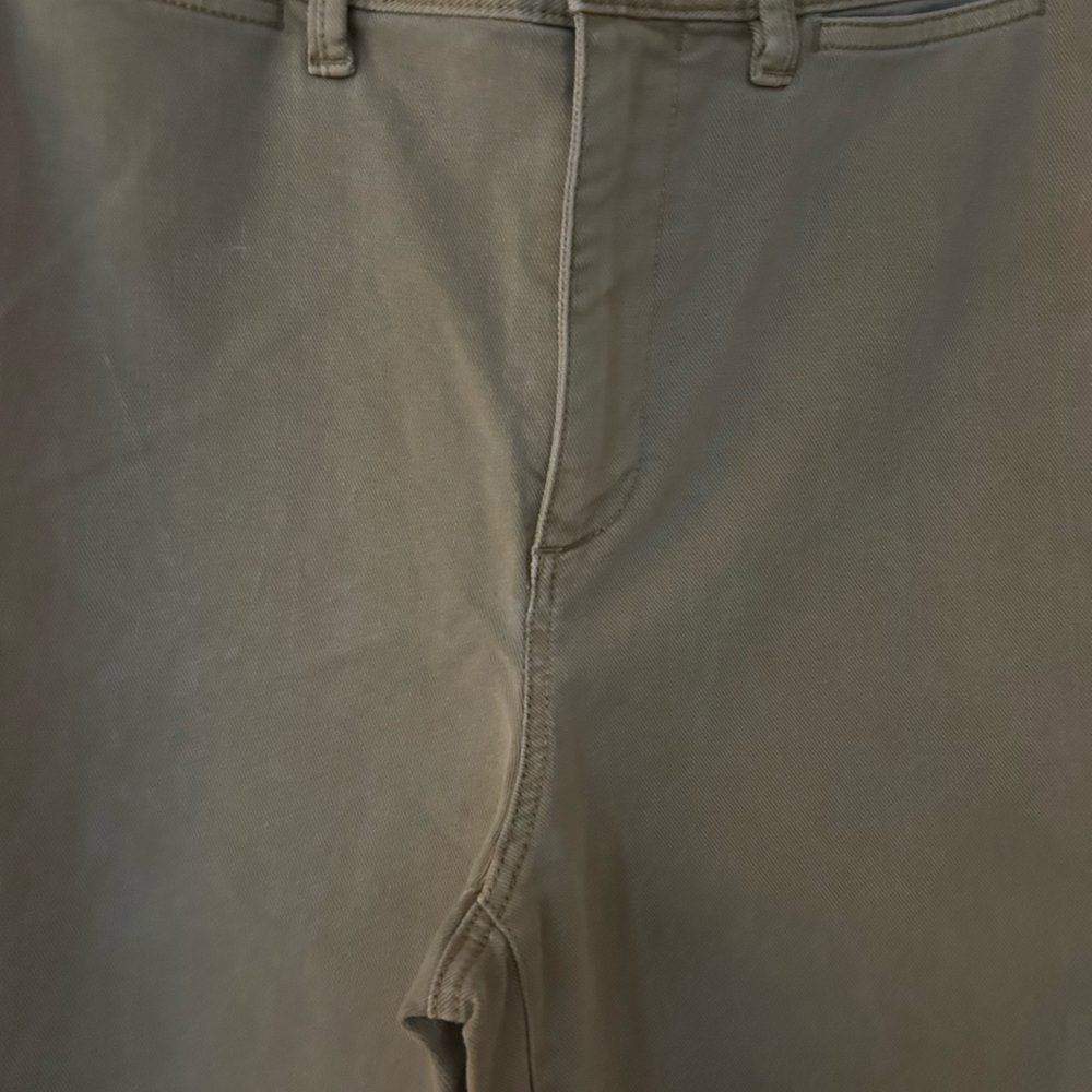 Women’s Khaki Gap Wide Leg Pant - Picture 3 of 5